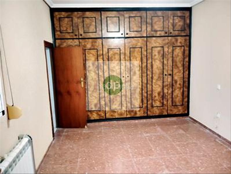 Foto 606d1f9a-ddc5-4237-8b63-f684213d293f. Casa bifamiliare con riscaldamento in San Roque - Ronda Norte Badajoz