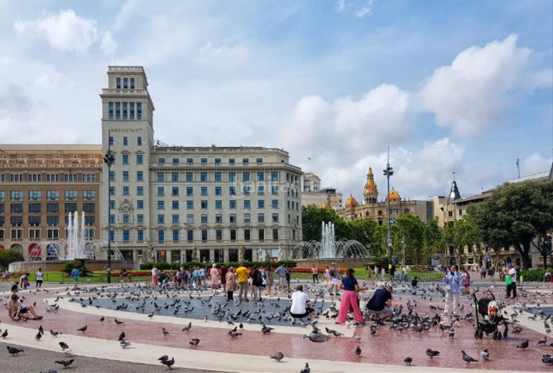 Foto de85aaf5-8364-40d3-8c7d-e57af2cf58b0. Piso al lado de plaza catalunya en Dreta de l´Eixample Barcelona
