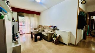 Apartament a Puigfred. Esta a 5 minuto de centro comercial montigala
