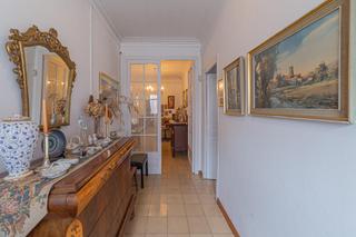 Casa aparellada a Horta. Canigoavenida campoamor