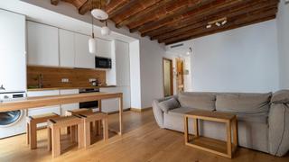 Apartment in El Camp d´en Grassot i Gràcia Nova. A 03 calles de la plaza sagrada familia.