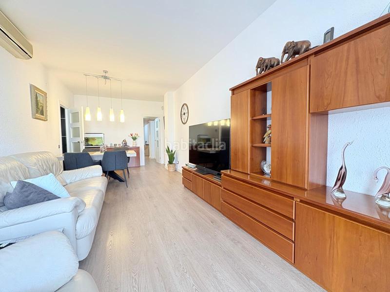 Foto f4d20754-f0bb-477e-9f01-8b5f8ad1e8b2. Appartamento con riscaldamento parcheggio in Eixample Sabadell