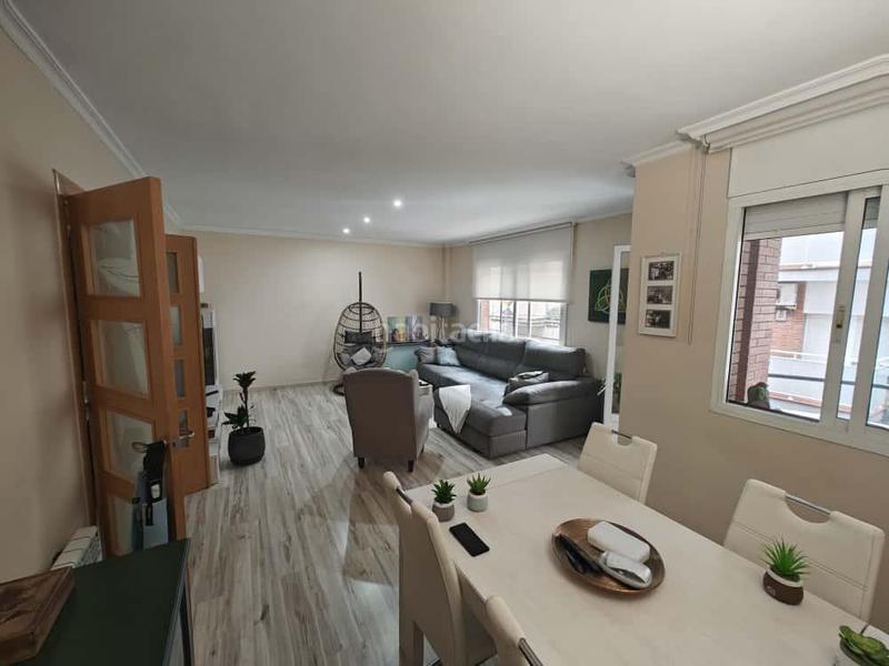 Foto 5c8a03b7-c4c3-42c9-854a-8132762832db. Zweistöckige wohnung mit parking in Marianao Sant Boi de Llobregat