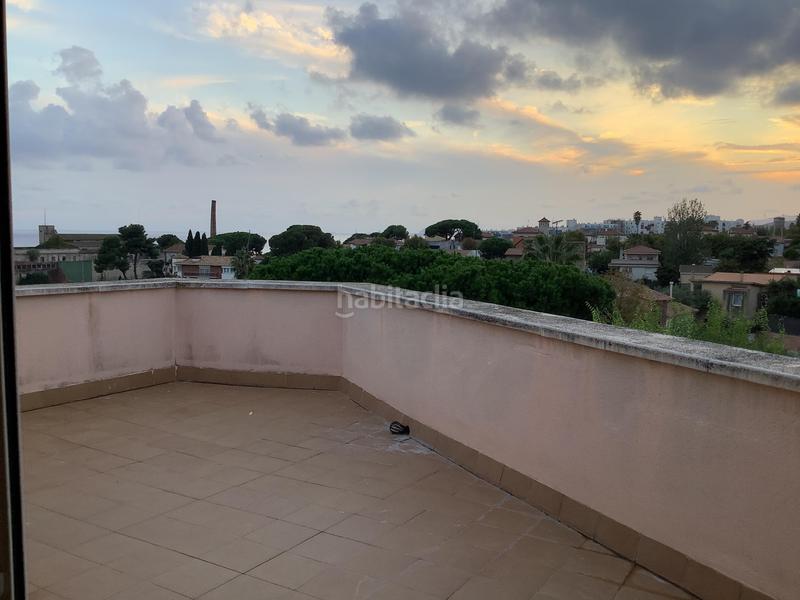 Foto 0dfa5ed4-92e0-485d-b114-62cb4505f7e9. Maison jumelée dans Centre Masnou (El)