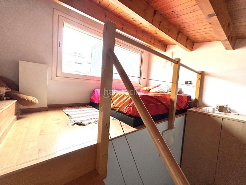 Foto 9a7e2f43-5d00-43e9-97d0-a2d785e0f658. Casa aparellada amb calefacció aparcament a Centre Sabadell
