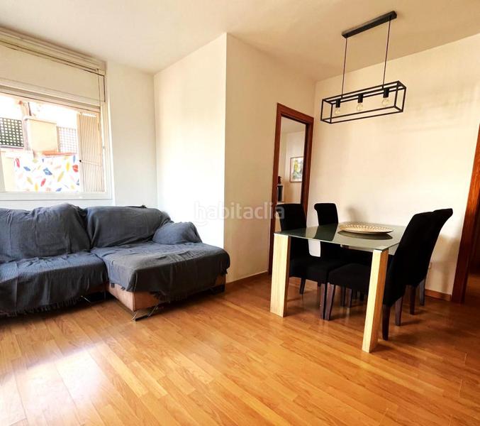 Foto 1922abf5-e900-4e5d-b559-d07249462277. Planta baja zona barri font en Nucli Urbà Esparreguera