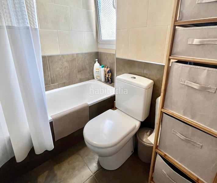 Foto b377c92f-d9e9-41c7-a147-1d2bb3e4e536. Planta baja zona barri font en Nucli Urbà Esparreguera