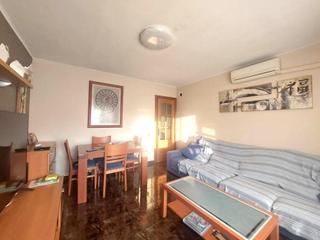 Flat in Nucli Urbà. Barri      font