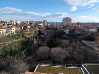 Duplex in Barri del Centre. Junto iglesias sant pere