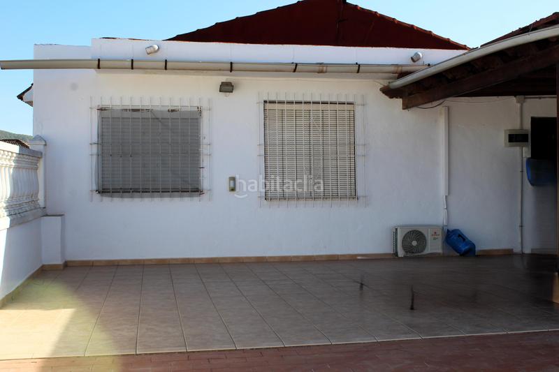 Foto 4884e824-7635-4df3-8915-6e2fe468926d. Casa pareada a 10 minutos andando del centro en Orihuela ciudad Orihuela