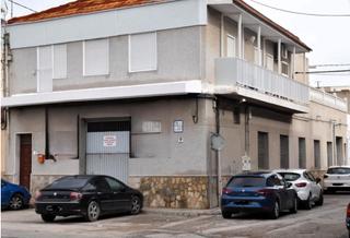 Casa bifamiliare in Orihuela Ciudad. A 10 minutos andando del centro de orihuela
