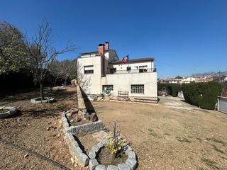 Xalet a Piera. Hostalets de pierola