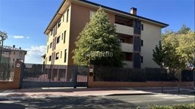 Foto d4e406c0-6987-4262-9072-390bd6aa8523. Rent apartment with heating parking pool in Viñas Viejas Boadilla del Monte