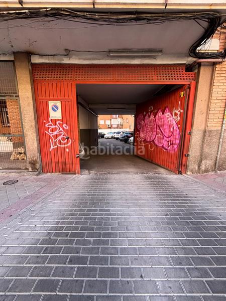 Foto c41587fb-078d-481f-95b9-5e9cdc3e4d5f. Piso esquina con calle de la esfinge. en Canillejas Madrid
