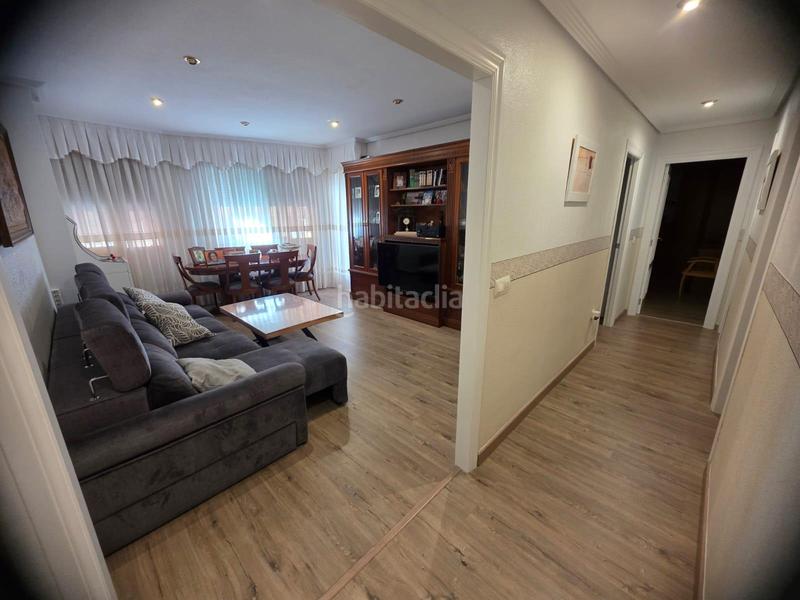 Foto 35afa3f6-0fd1-480e-8284-3d09b916db75. Apartment with heating parking in Centro Elda