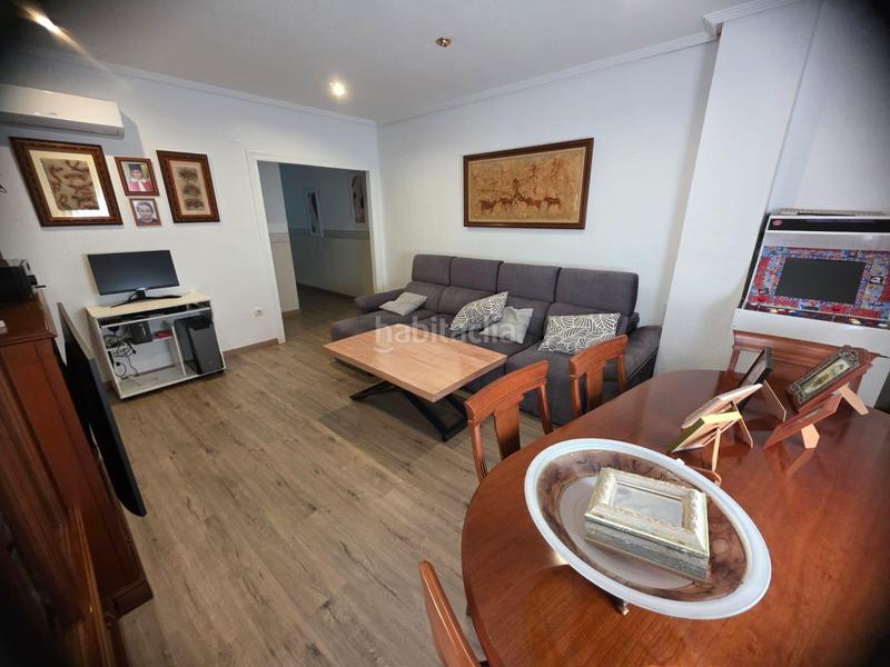 Foto 5dafa86b-3743-40de-ad76-5a768f351490. Apartment with heating parking in Centro Elda