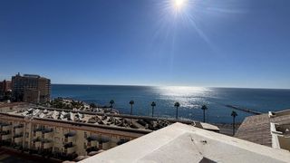 Duplex à Hacienda Torrequebrada. Buena ubicación frente al mar, rodeado de bares,opencor