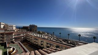 Duplex in Hacienda Torrequebrada. Buena ubicación frente al mar, rodeado de bares,opencor