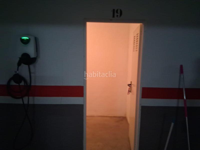 Foto 71444147-8dd5-477a-86f2-9e3cfb5a408c. Aparcament cotxe a Torredonjimeno