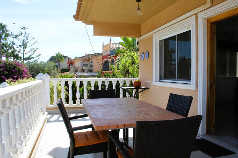 Foto 25cb4502-b906-447c-92ec-f3ff5884745e. Chalet with parking pool in Los Balcones y los Altos Orihuela