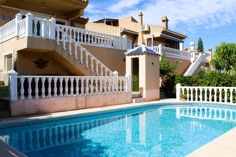 Foto aaafe2f7-cc5b-4fe2-8448-5a864100d58a. Chalet with parking pool in Los Balcones y los Altos Orihuela