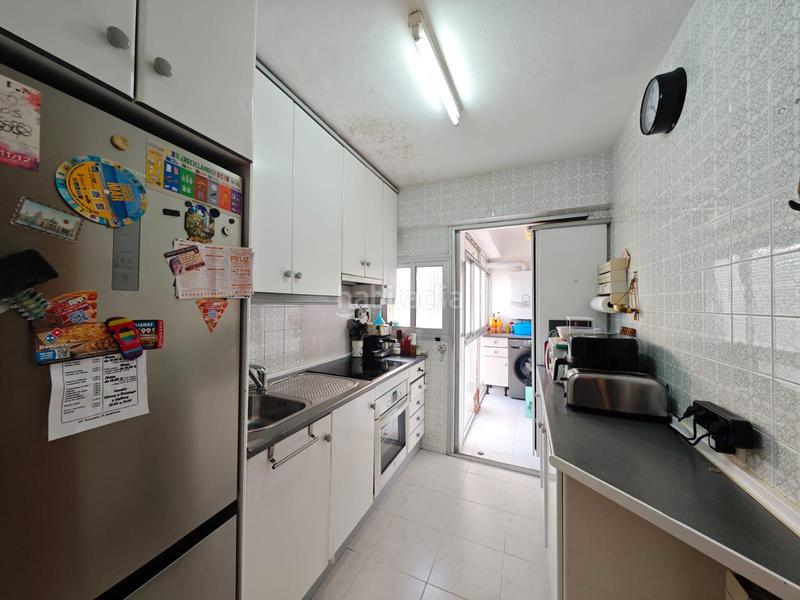 Foto 4e090580-abab-426c-9563-3f1335d6293b. Piso calle agastia zona San Juan Bautista ciudad lineal en Madrid