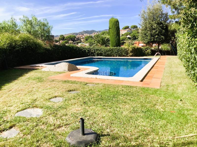 Foto b33872e2-c192-4ea3-80d9-4445c268f25d. Location maison jumelée avec chauffage parking piscine dans Teià