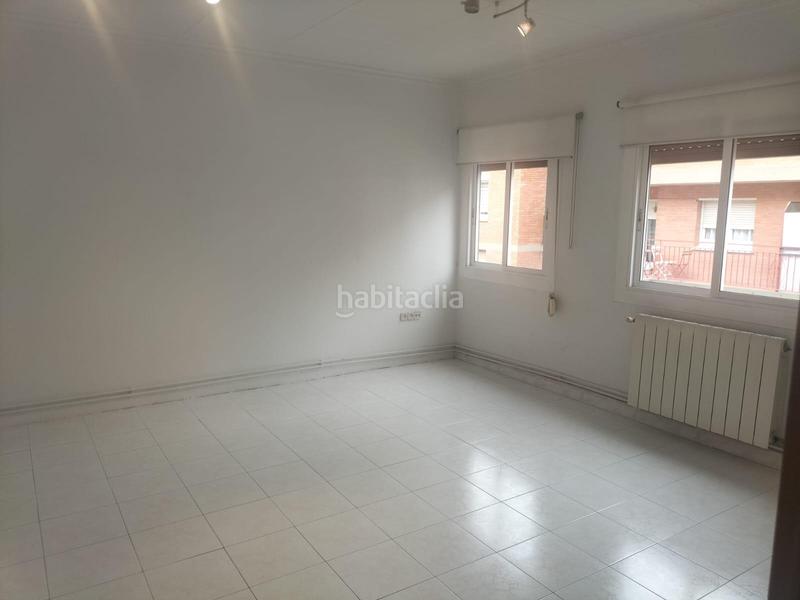 Foto a48b9f25-ff6c-44ea-a6d2-d73918e2aaef. Etagenwohnung mit heizung in Guinardó Barcelona
