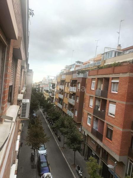 Foto f33246f0-8c64-43b3-b5c3-367aab714d7f. Etagenwohnung mit heizung in Guinardó Barcelona