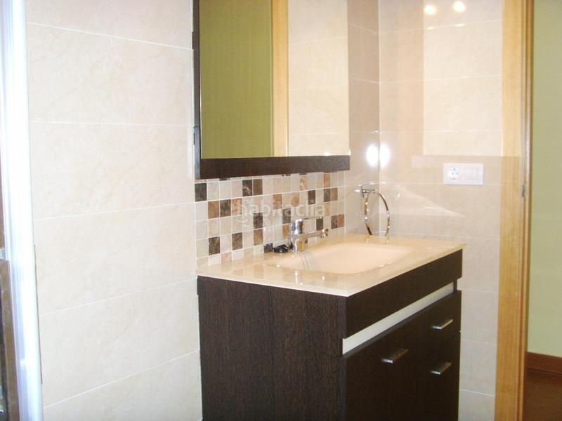 Foto 4a70699c-9871-45a6-8227-39d3b480d3ea. Rent apartment with heating in Casco Antiguo Cáceres