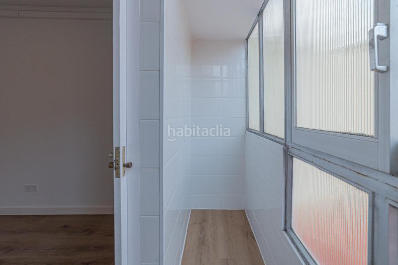 Foto 03c3df9c-e373-4613-b619-787c919d1ed5. Apartamento metro camp de larpa maragall en Guinardó Barcelona