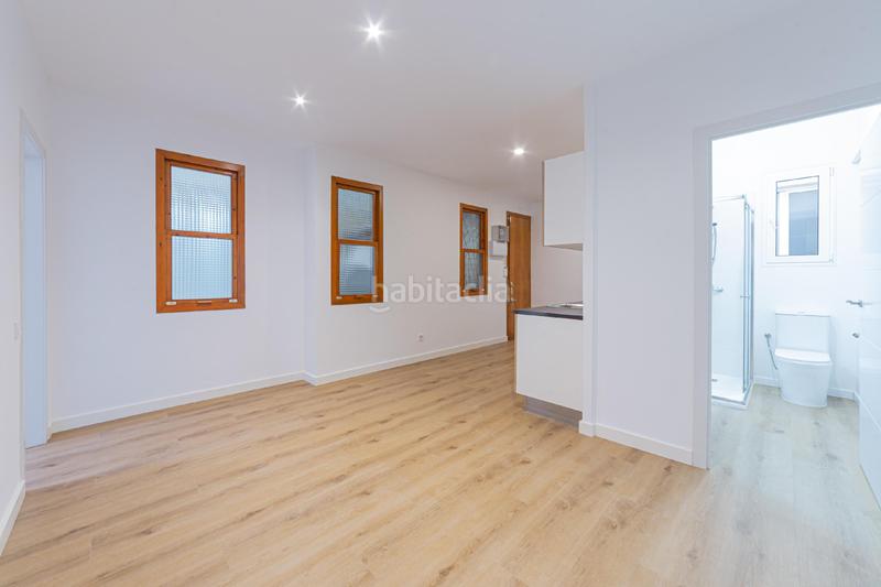 Foto 474f7ef0-0e30-46a0-b919-ee761e8b790d. Apartamento metro camp de larpa maragall en Guinardó Barcelona