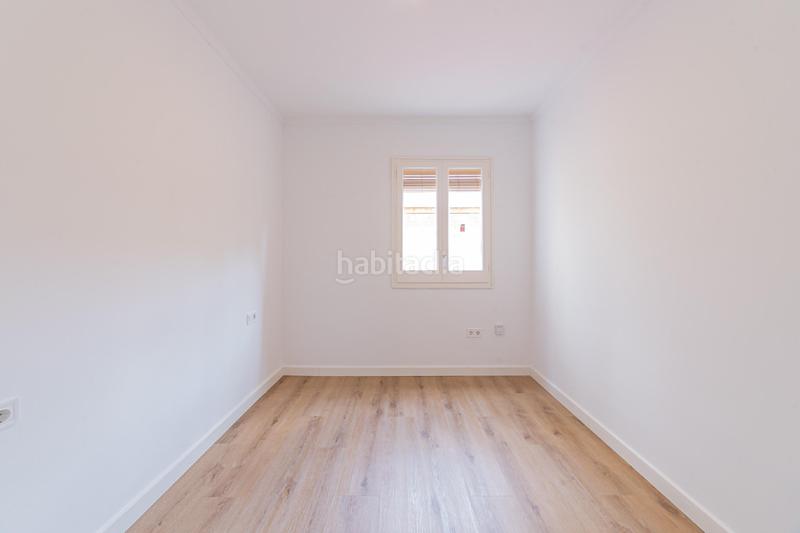 Foto 5dcdc5ed-919b-4fa7-ac79-c5f66fa79f16. Apartamento metro camp de larpa maragall en Guinardó Barcelona