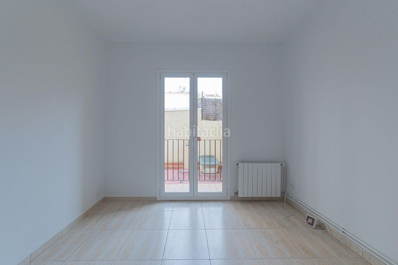 Foto 089c31e6-84cc-40c9-84c2-b198dc0fa323. Apartament amb calefacció a Guinardó Barcelona