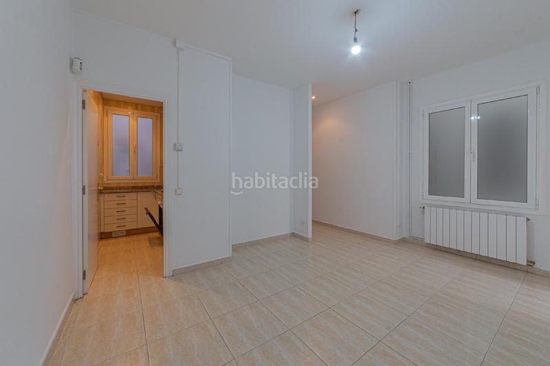 Foto 3527b9fa-dbff-4929-9048-069d482c5784. Apartament amb calefacció a Guinardó Barcelona