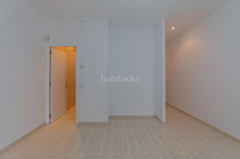 Foto 58eeaadd-f8a9-4c30-a935-f08a3ce83a50. Apartament amb calefacció a Guinardó Barcelona