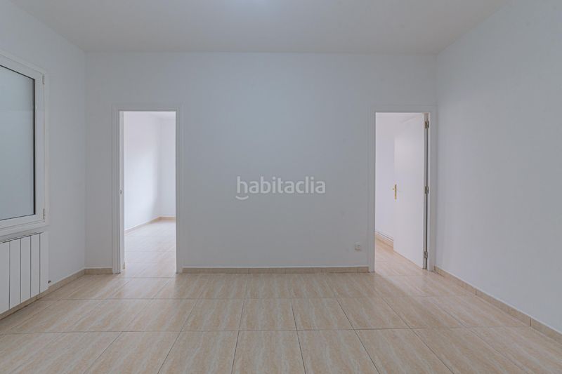 Foto d97fcd62-8877-4ebb-86d0-e3ad2a882daa. Apartament amb calefacció a Guinardó Barcelona