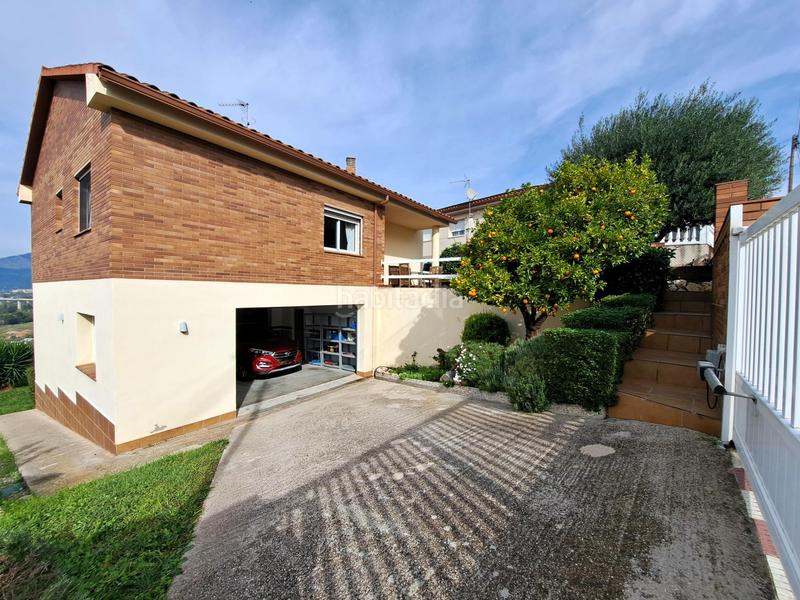 Foto 1308c8f6-d98f-4d4d-99d2-3d93ed73e2bb. Chalet urbanización can vilalba en Abrera