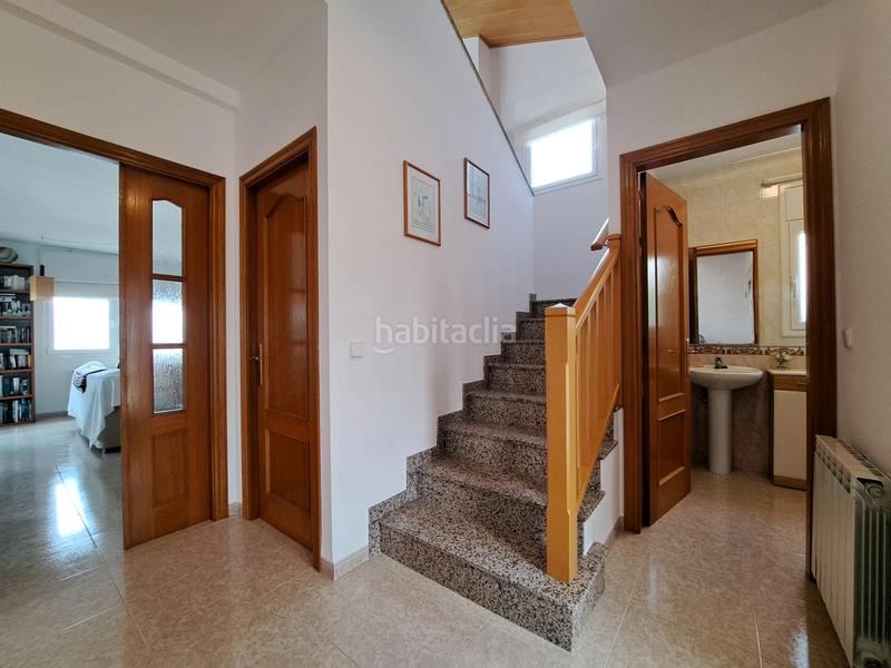 Foto 3d1073c0-b2b0-48c1-bcde-3055bac4e93f. Chalet urbanización can vilalba en Abrera