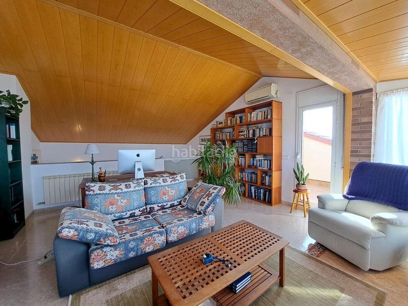 Foto 44b08e44-26a4-4948-8aa1-6e43f25fd04b. Chalet urbanización can vilalba en Abrera