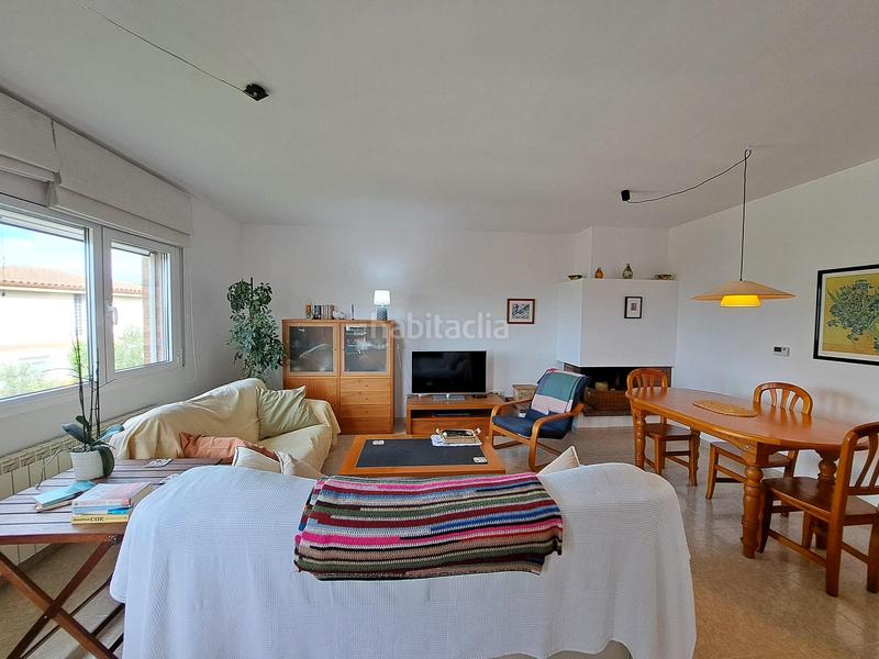 Foto 45eac842-9da7-4c91-b5ab-b771fcf49eed. Chalet urbanización can vilalba en Abrera