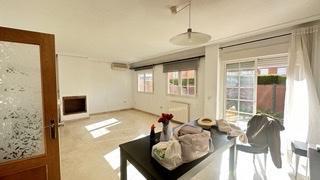 Affitto Casa bifamiliare in Centro. Chalet de 7 hab. a  5 min parada de autobus para univ.