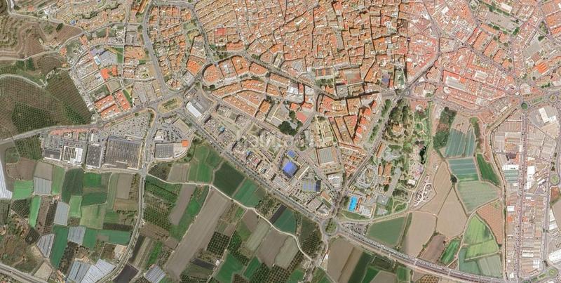 Foto 8b943243-5966-44e1-9fc8-2cb3a9fcb3d4. Aparcament cotxe a Motril ciudad Motril