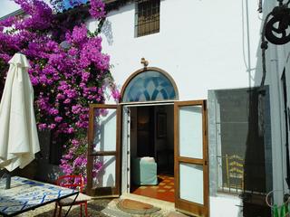 Casa bifamiliare in Almadén de la Plata. Casa señorial en venta ubicada en la plaza principal