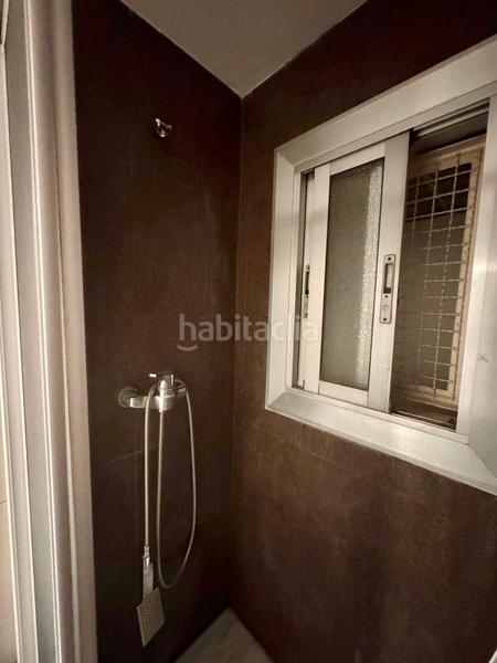 Foto 1abd34d7-8a34-41ec-895a-4a54ea539810. Local comercial a tres calles del metro maragall! en Barcelona