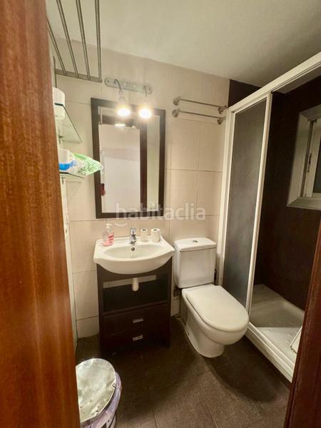 Foto 27533e4b-a06b-4fab-bafe-259dd047b609. Local comercial a tres calles del metro maragall! en Barcelona