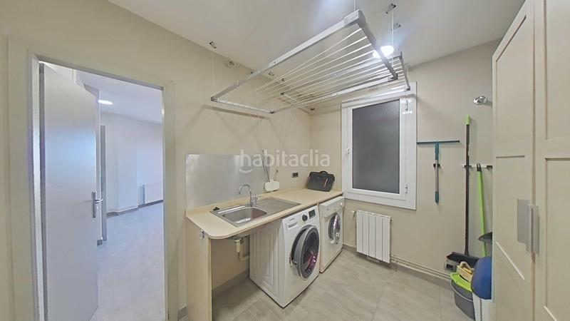 Foto ca20da1d-6a65-4ebf-9bb8-1f0f621db245. Duplex avec chauffage parking dans Vila de Gràcia Barcelona