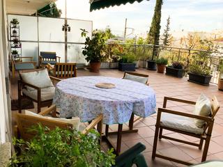 Pis a Califòrnia-Santa Madrona. Santa madrona a prop de lintitut