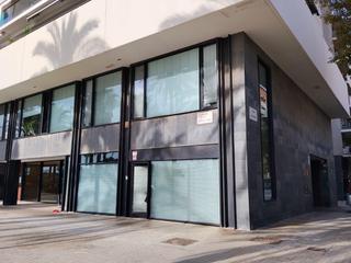 Lloguer Local Comercial a Diagonal Mar i el Front Marítim del Poblenou. Pje. garcia fària  espronceda