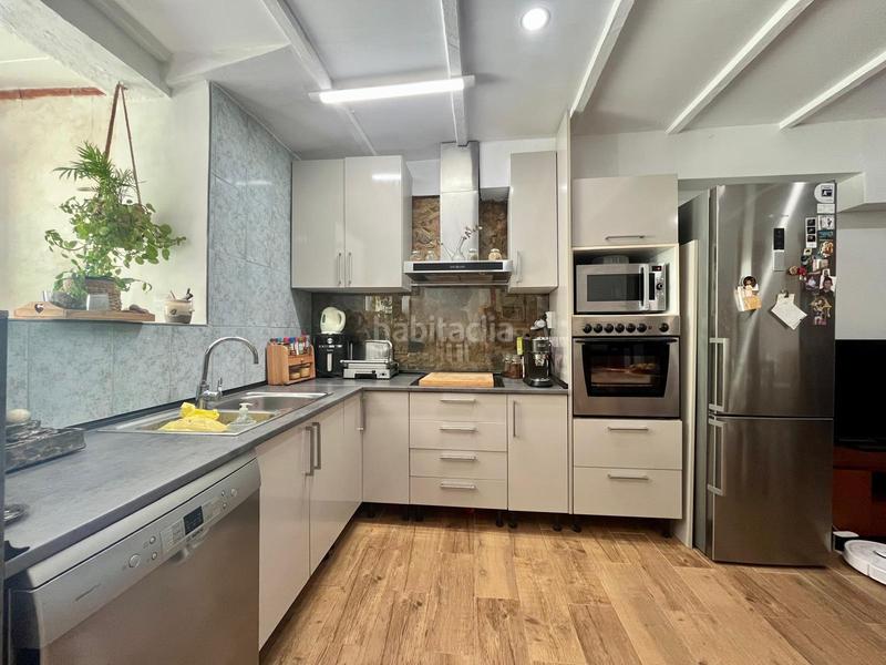 Foto eff64198-3a4c-40fe-a740-f2658372c105. Chalet mit heizung parking in Vilanova del Vallès